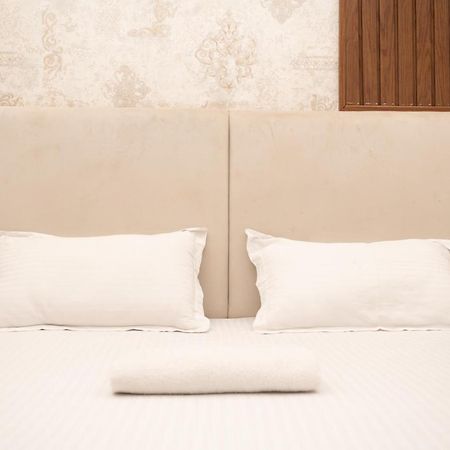 Holy Land Hotel Varanasi Luaran gambar