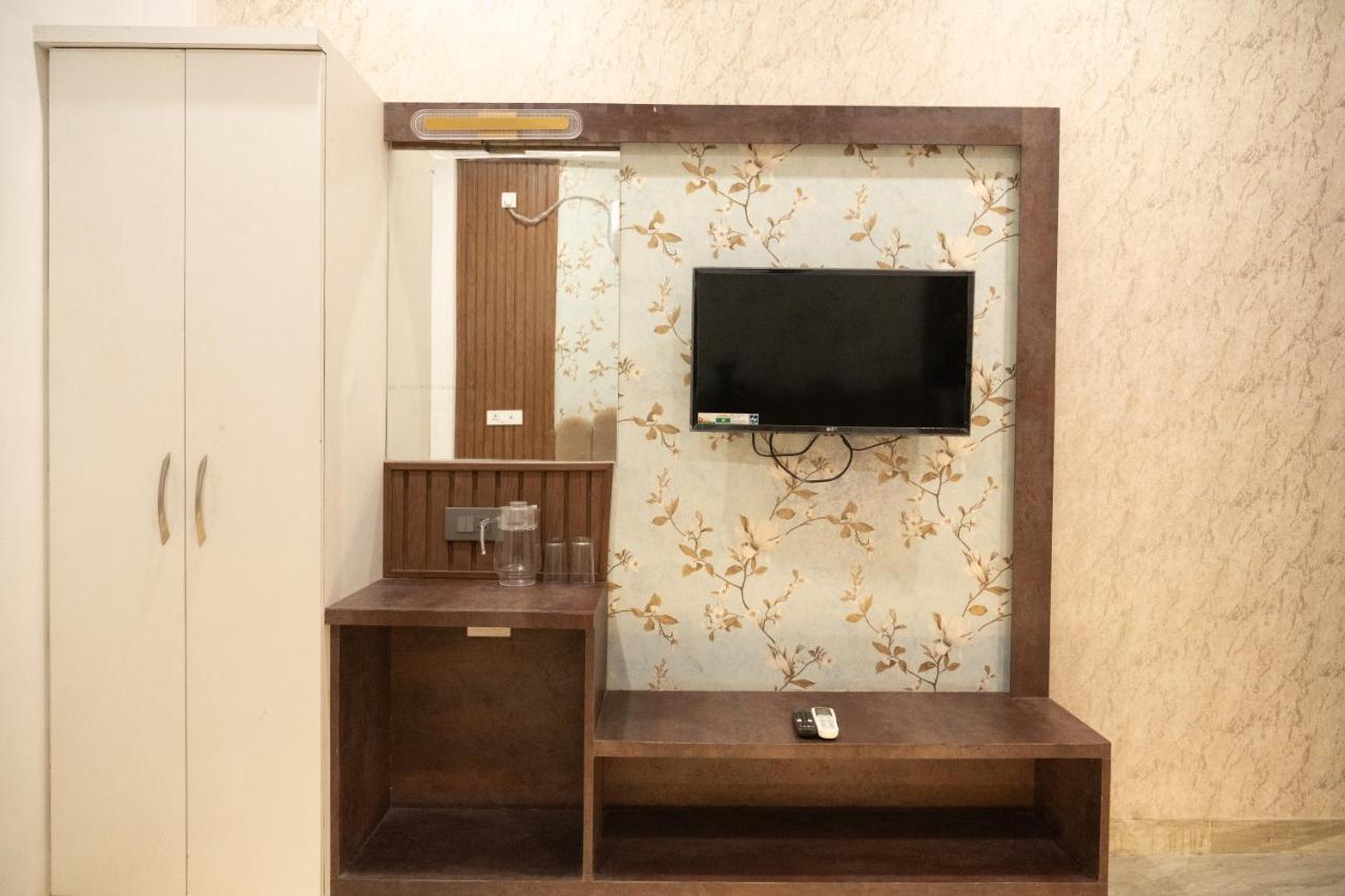 Holy Land Hotel Varanasi Luaran gambar